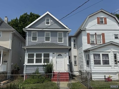 264 Howe Avenue, Passaic, NJ 07055 - MLS#: 24024383