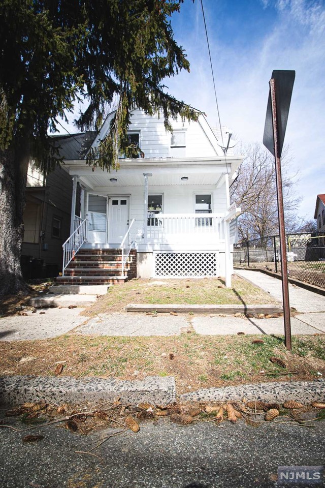 Rental Property at 81 Dewey Street, Bloomfield, New Jersey - Bedrooms: 3 
Bathrooms: 3 
Rooms: 10  - $4,000 MO.