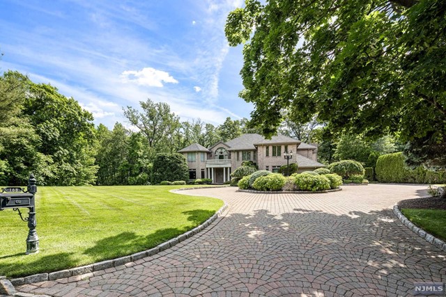 Property for Sale at 168 Vaccaro Drive, Cresskill, New Jersey - Bedrooms: 6 
Bathrooms: 7 
Rooms: 15  - $2,998,000