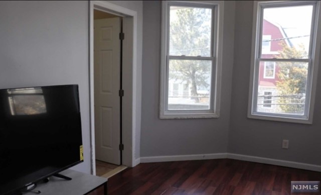 Rental Property at 426 S 14th Street, Newark, New Jersey - Bedrooms: 5 
Bathrooms: 3 
Rooms: 7  - $3,000 MO.