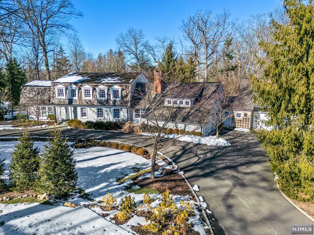 Photo 1 of 865 Apache Road, Franklin Lakes, New Jersey, $2,475,000, Web #: 324005562