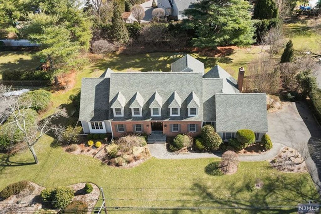 412 Drury Lane, Wyckoff, NJ 07481, MLS 23006600 Howard Hanna