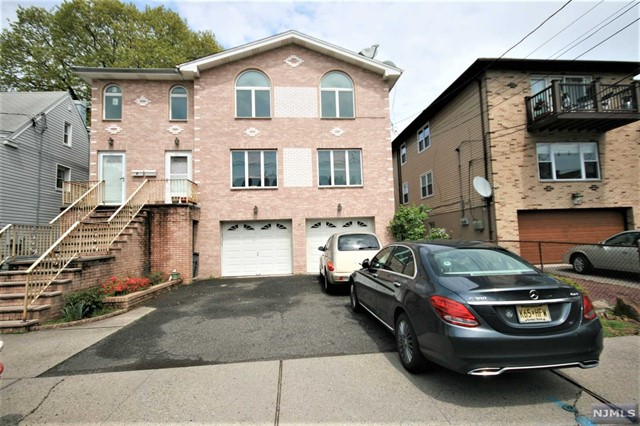Rental Property at 31 Marion Avenue, Cliffside Park, New Jersey - Bedrooms: 3 
Bathrooms: 2 
Rooms: 6  - $3,300 MO.