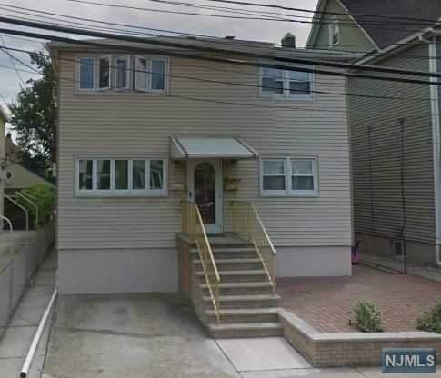 16 Union Place 1, North Arlington, New Jersey - 4 Bedrooms  
1 Bathrooms  
7 Rooms - 