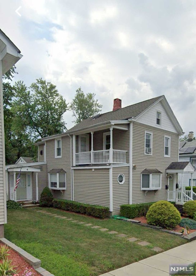 Rental Property at 4 Lafayette Place, Waldwick, New Jersey - Bedrooms: 4 
Bathrooms: 2 
Rooms: 7  - $4,250 MO.
