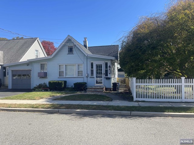 Rental Property at 32 Leary Avenue, Bloomingdale, New Jersey - Bedrooms: 2 
Bathrooms: 2 
Rooms: 7  - $2,800 MO.