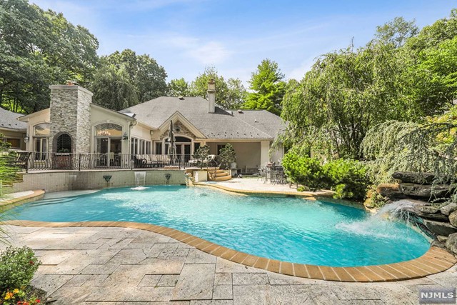 Property for Sale at 15 Cedarwood Lane, Saddle River, New Jersey - Bedrooms: 4 
Bathrooms: 7.5 
Rooms: 9  - $2,695,000