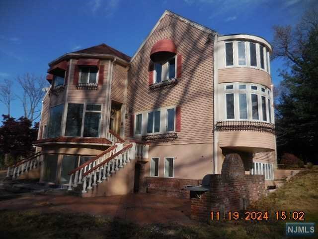 210 N Woodland Street, Englewood, New Jersey - 5 Bedrooms  
5 Bathrooms  
13 Rooms - 