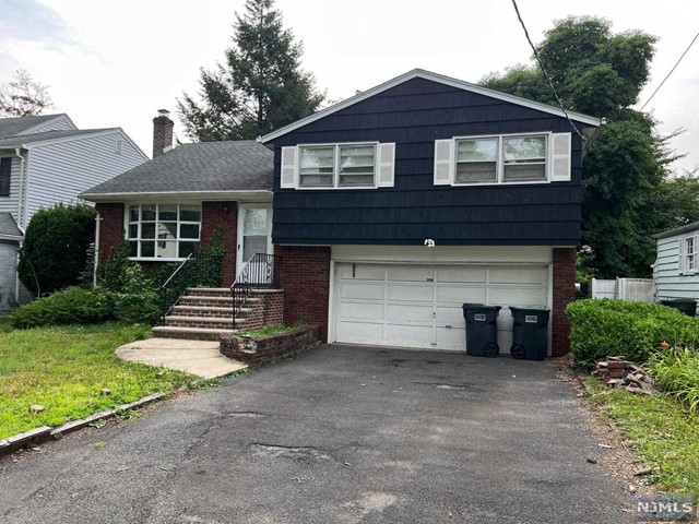 Photo 1 of 83 Highgate Terrace, Bergenfield, New Jersey, $4,000, Web #: 324023524