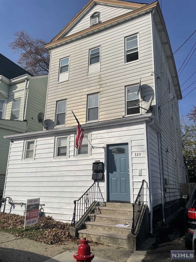 119 Buffalo Avenue, Paterson, New Jersey - 3 Bedrooms  
1 Bathrooms  
5 Rooms - 