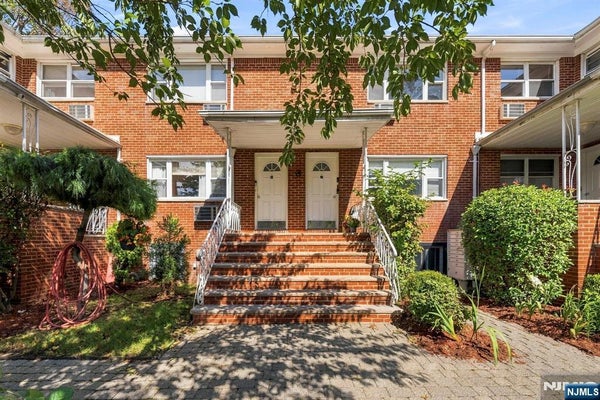 201 OAKDENE PL APT E2, CLIFFSIDE PARK, NJ 07010 - Image 015e9f75e97fef5e8154dcb64856b2f7/902952906