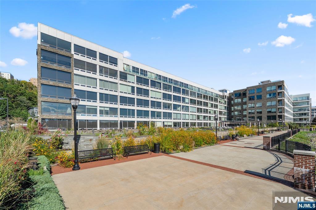 Pool Franchise 9 Somerset Lane 507, Edgewater, NJ 07020, Listing ID 26040237 - Howard ...