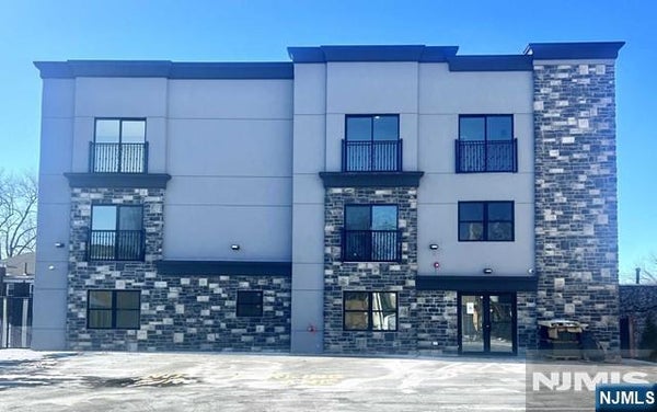 48 SPRUCE AVE APT 309, RIDGEFIELD PARK, NJ 07660 - Image 0568538dffc2f2e781df434bdf935ead/221746877
