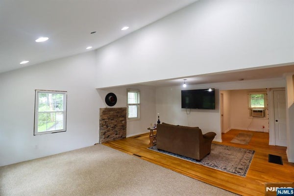 20 MT CREST RD, OAK RIDGE, NJ 07438 - Image 08caeebe31e45b022b053bc907a13632/1729238573