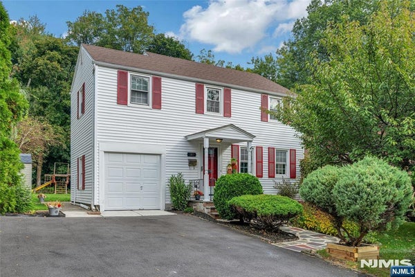 187 BAY AVE, BLOOMFIELD, NJ 07003 - Image 0cf022ebac017eb5bf8e0770e002f91f/715847707