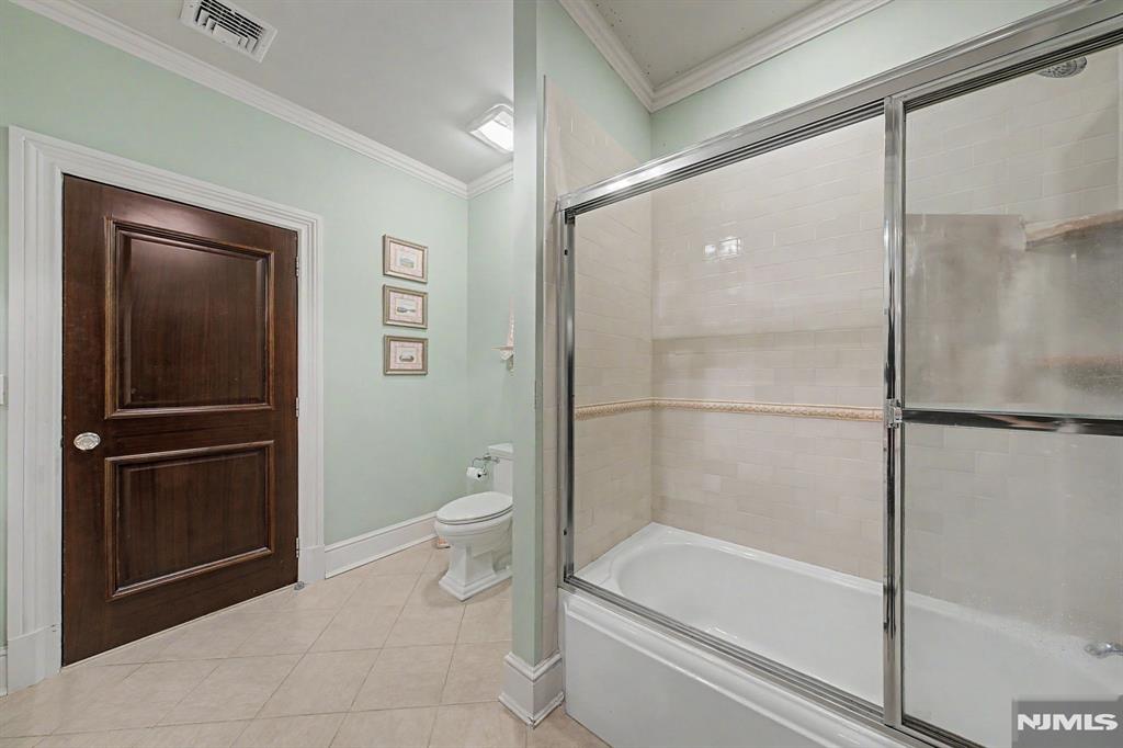 30 Fred St, Old Tappan, NJ, 07675, USA, 6 Bedrooms Bedrooms, ,6 BathroomsBathrooms,Residential,Active,30 Fred St,26011092