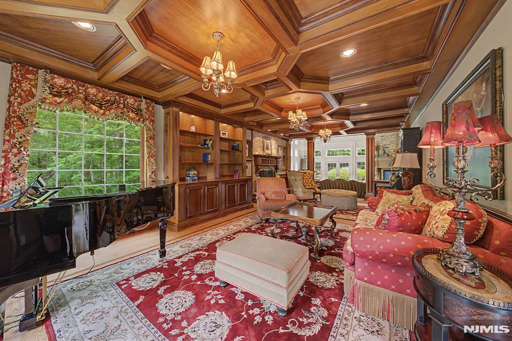 30 Fred St, Old Tappan, NJ, 07675, USA, 6 Bedrooms Bedrooms, ,6 BathroomsBathrooms,Residential,Active,30 Fred St,26011092