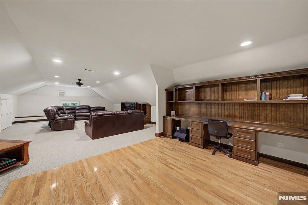30 Fred St, Old Tappan, NJ, 07675, USA, 6 Bedrooms Bedrooms, ,6 BathroomsBathrooms,Residential,Active,30 Fred St,26011092