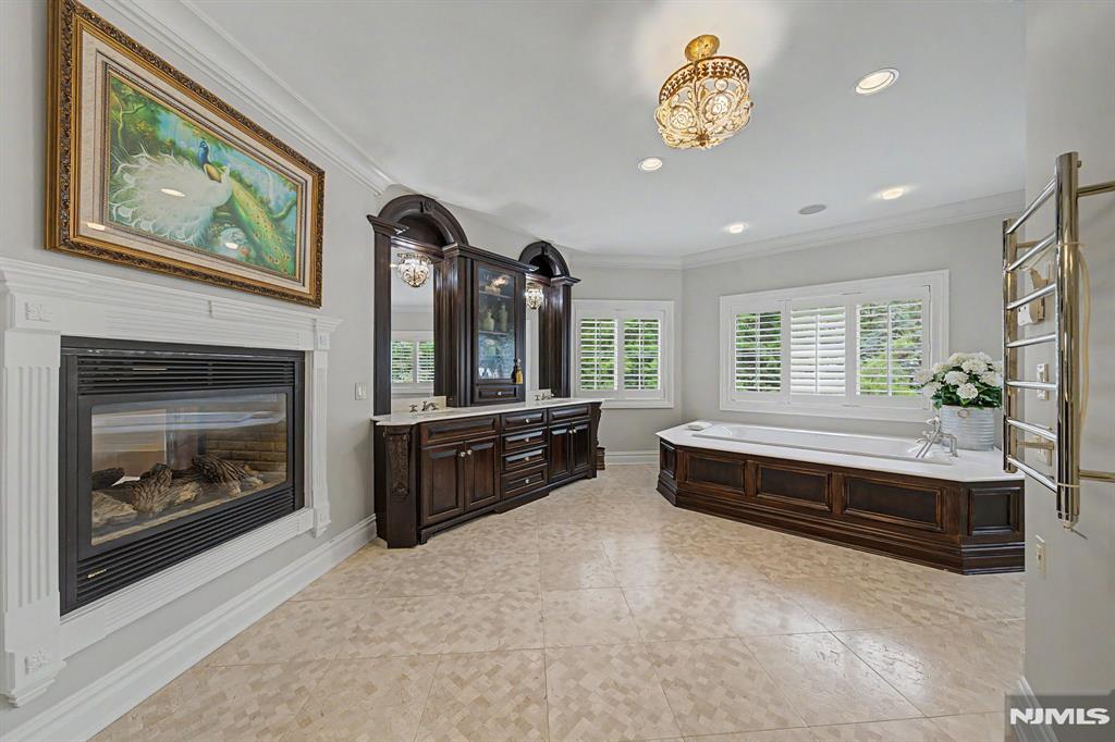 30 Fred St, Old Tappan, NJ, 07675, USA, 6 Bedrooms Bedrooms, ,6 BathroomsBathrooms,Residential,Active,30 Fred St,26011092