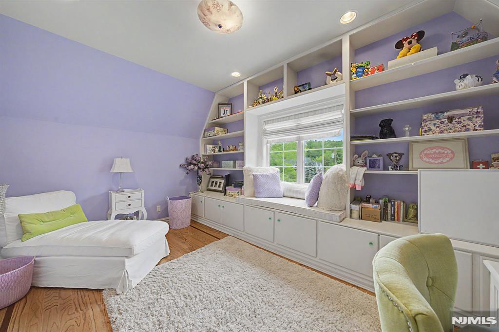 30 Fred St, Old Tappan, NJ, 07675, USA, 6 Bedrooms Bedrooms, ,6 BathroomsBathrooms,Residential,Active,30 Fred St,26011092