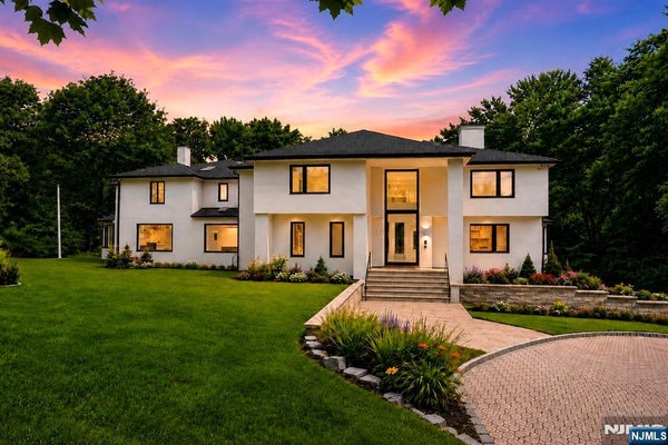 1 LAMBS LN, CRESSKILL, NJ 07626 - Image 0e8d8a92c4e38959e7f29bdac7d09eba/4293431101