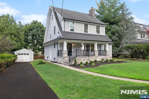 613 HILLCREST RD, RIDGEWOOD, NJ 07450 - Image 0e96e6ecf87dc034f42a1e0c5bfe9b0d/129615868