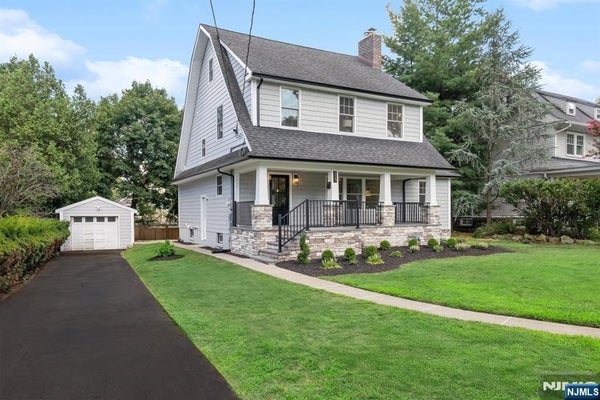 613 HILLCREST RD, RIDGEWOOD, NJ 07450 - Image 0e96e6ecf87dc034f42a1e0c5bfe9b0d/3140533149
