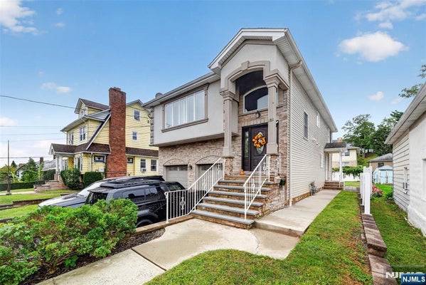 181 CHESTNUT ST # 1, GARFIELD, NJ 07026 - Image 15e2bc6b3a1f2b5e52cba19dbbf7c1e7/2284546096