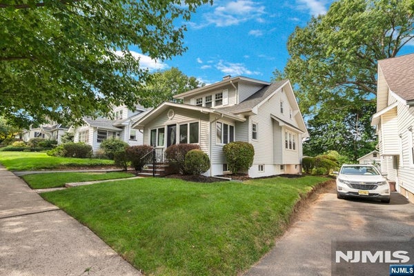 51 SUNSET AVE, BLOOMFIELD, NJ 07003 - Image 1611b4e6a00adc36b1cb6ea685eaf6c7/2094079647