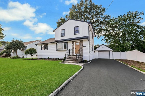 300 JOHN OCHS DR, SADDLE BROOK, NJ 07663 - Image 16de91cf22c8fa9bd2dbc0d2d3b6b078/3203577210