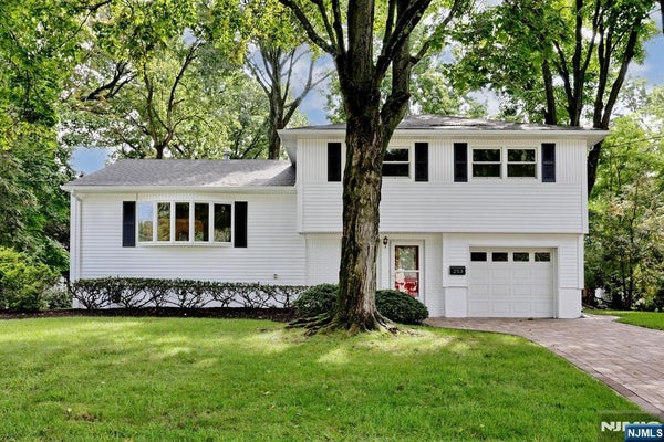 253 JEFFER ST, RIDGEWOOD, NJ 07450 - Image 1ca4cf29f3b22a09e8786979e9ab85ce/1783557376