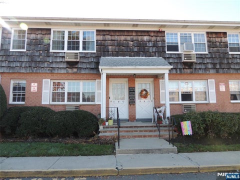 Photo for 250 Rochelle Avenue B-11