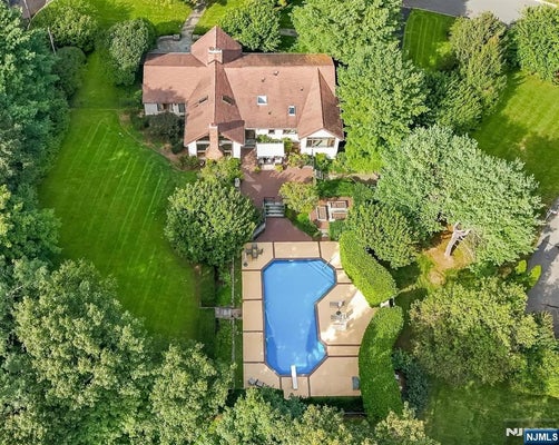 10 BAKER CT, RAMSEY, NJ 07446 - Image 235557e20abacbfe03f4cf7baebb2f71/1214893372