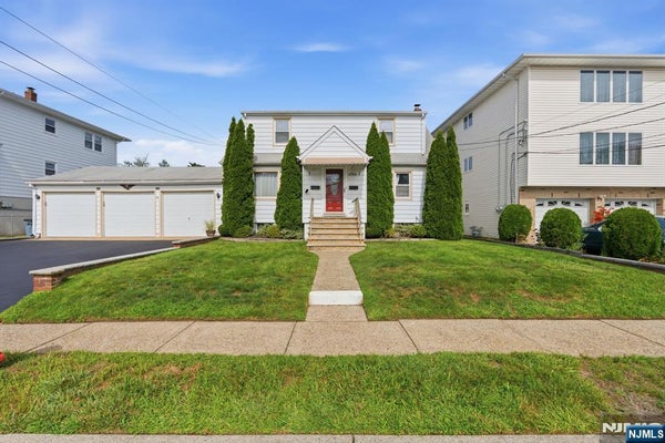 120 CAMPBELL AVE, CLIFTON, NJ 07013 - Image 26c1a982f4ce275e5bcf84aef7603f4e/1292217373