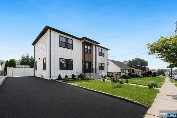 89 SUSAN CT, CLIFTON, NJ 07012 - Image 2887c831e6bc4cea0f3f75e589500bf6/498917199