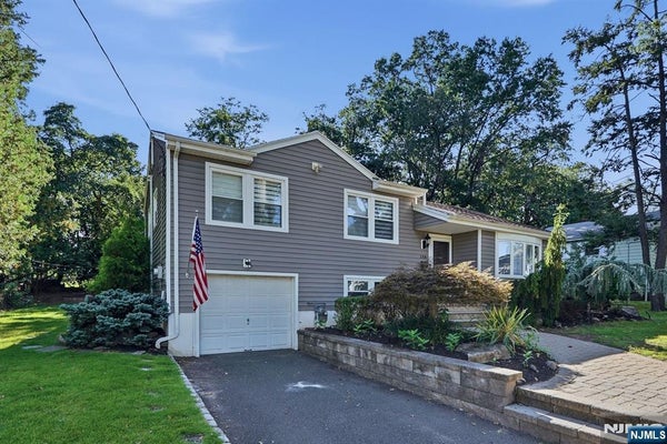 158 MORNINGSIDE RD, PARAMUS, NJ 07652 - Image 2b2bf2847d4d4ba0e33e0643d79d67bf/1218643546