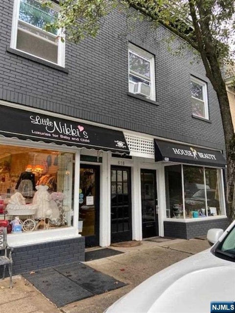 Photo for 618 N Maple Avenue 1