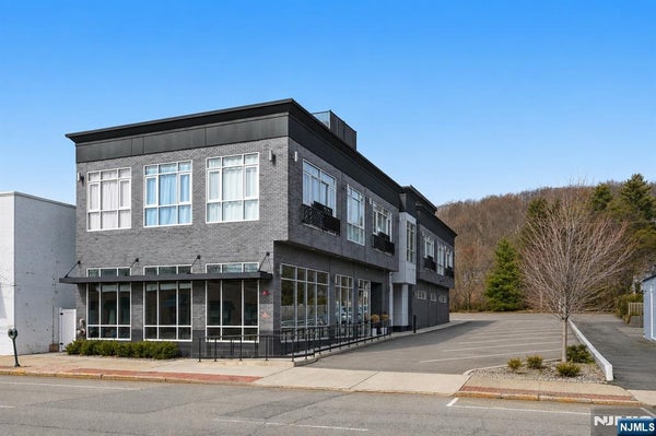 271 MILLBURN AVE # A, MILLBURN, NJ 07041 - Image 2f971fd2b34dffee2f0d0a760bcca5dd/3272367003