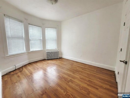 205 SEAVIEW AVE, JERSEY CITY, NJ 07305 - Image 32ff6c81d6bcaa7f9c9df7c4d1bdc3e1/2914590317