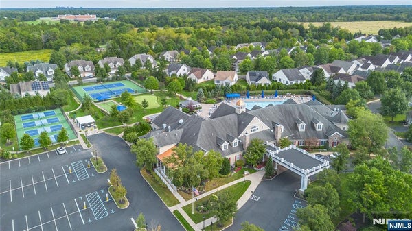 66 SARATOGA CT, SOMERSET, NJ 08873 - Image 34eef7945d1b7f3e32e306d8ec7a3e99/137769524