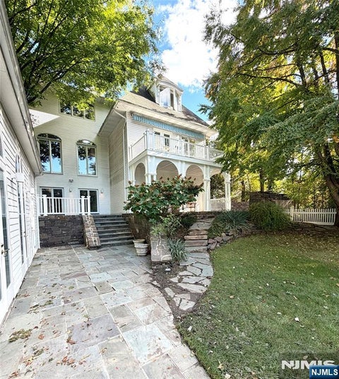 Photo for 526 Knollwood Road