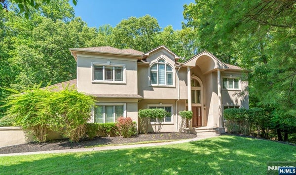 307 DAFFODIL DR, NORWOOD, NJ 07648 - Image 3575ccf20e1e8fb8ac73ec05b515fd3e/213967214