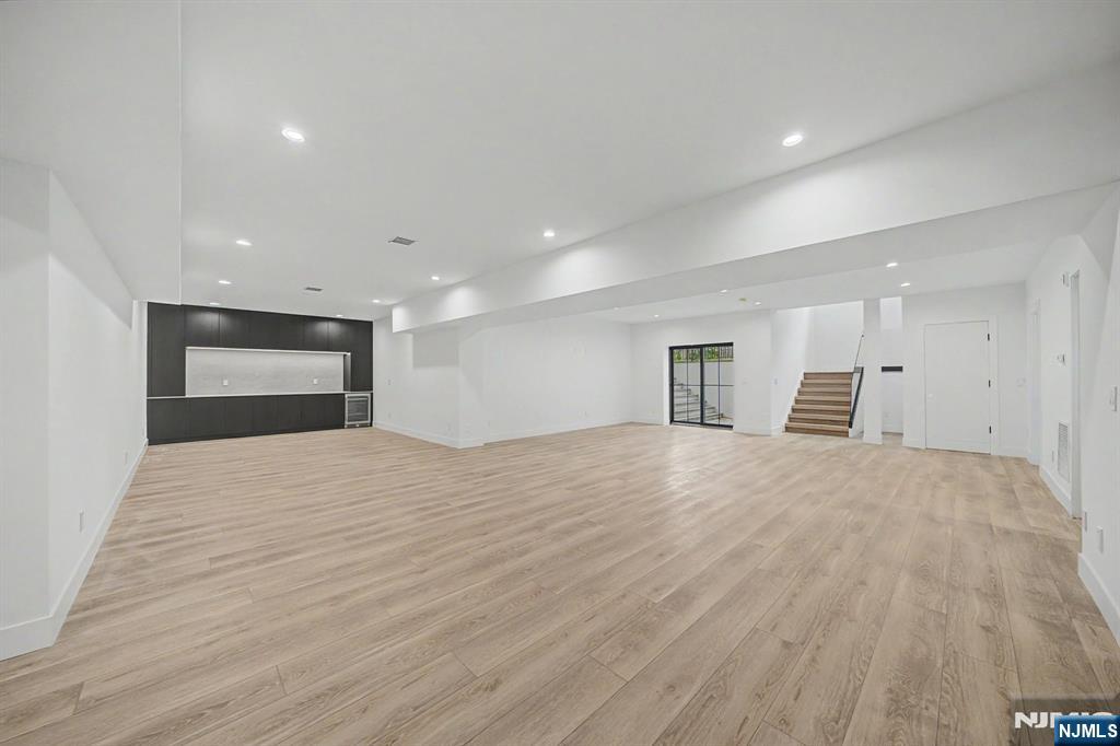 592 Piermont Rd, Demarest, NJ, 07627, USA, 7 Bedrooms Bedrooms, ,8 BathroomsBathrooms,Residential,Contingent,592 Piermont Rd,25042760