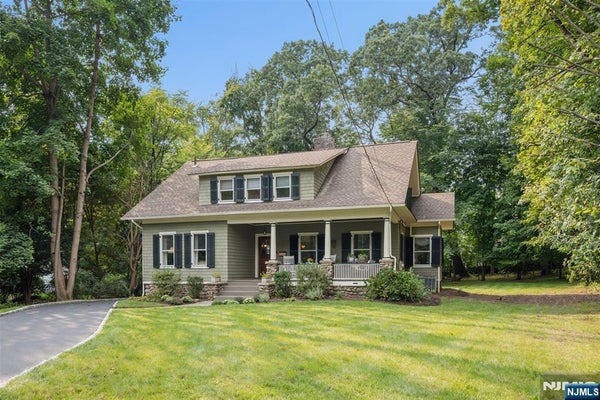 29 BEECH RD, GLEN ROCK, NJ 07452 - Image 368eaaa3be4a06ee04754e23ebc14196/1897816635