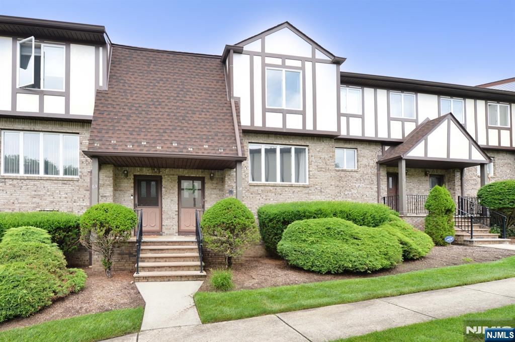 64 Canterbury Lane