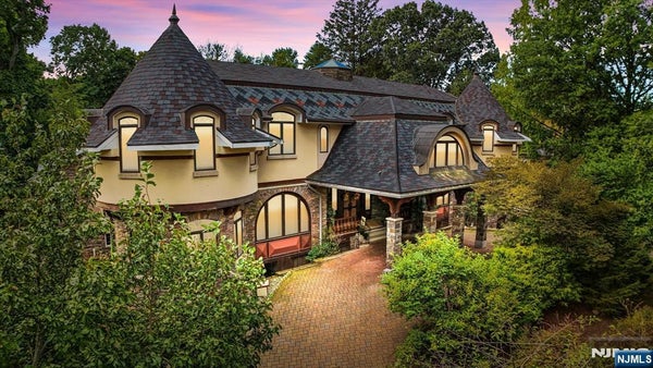 296 DURIE AVE, CLOSTER, NJ 07624 - Image 3a2ab1649f4fbff3f972e72b4ea6d794/2438189369