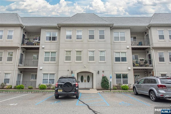607 BRITTANY DR, WAYNE, NJ 07470 - Image 3acea63d236b5c9bb29cfef63ad4ceac/1963404762