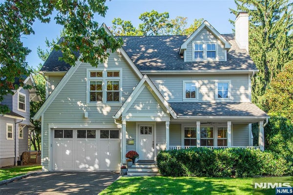 136 MONTCLAIR AVE, MONTCLAIR, NJ 07042 - Image 3c93bd25aeb01cff5c2feb26aa02b1b5/3655331278