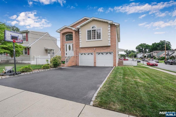 23 WEST ST # 2, ELMWOOD PARK, NJ 07407 - Image 3ef90c6068e27f13208e10ba88c8ebb2/756081180