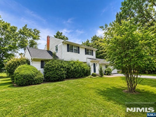 189 HOMESTEAD RD, PARAMUS, NJ 07652 - Image 49d1b2f7e61da285bf43a8b9fd8c50ca/2989463788